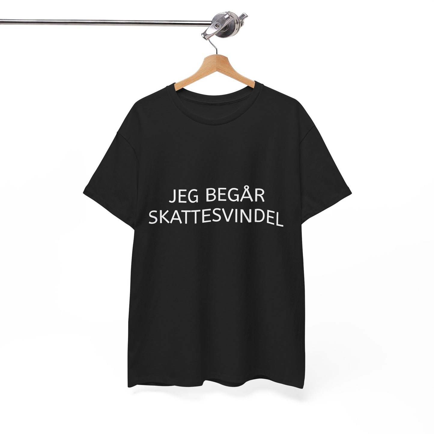 T-Shirt - "Jeg begår skattesvindel"