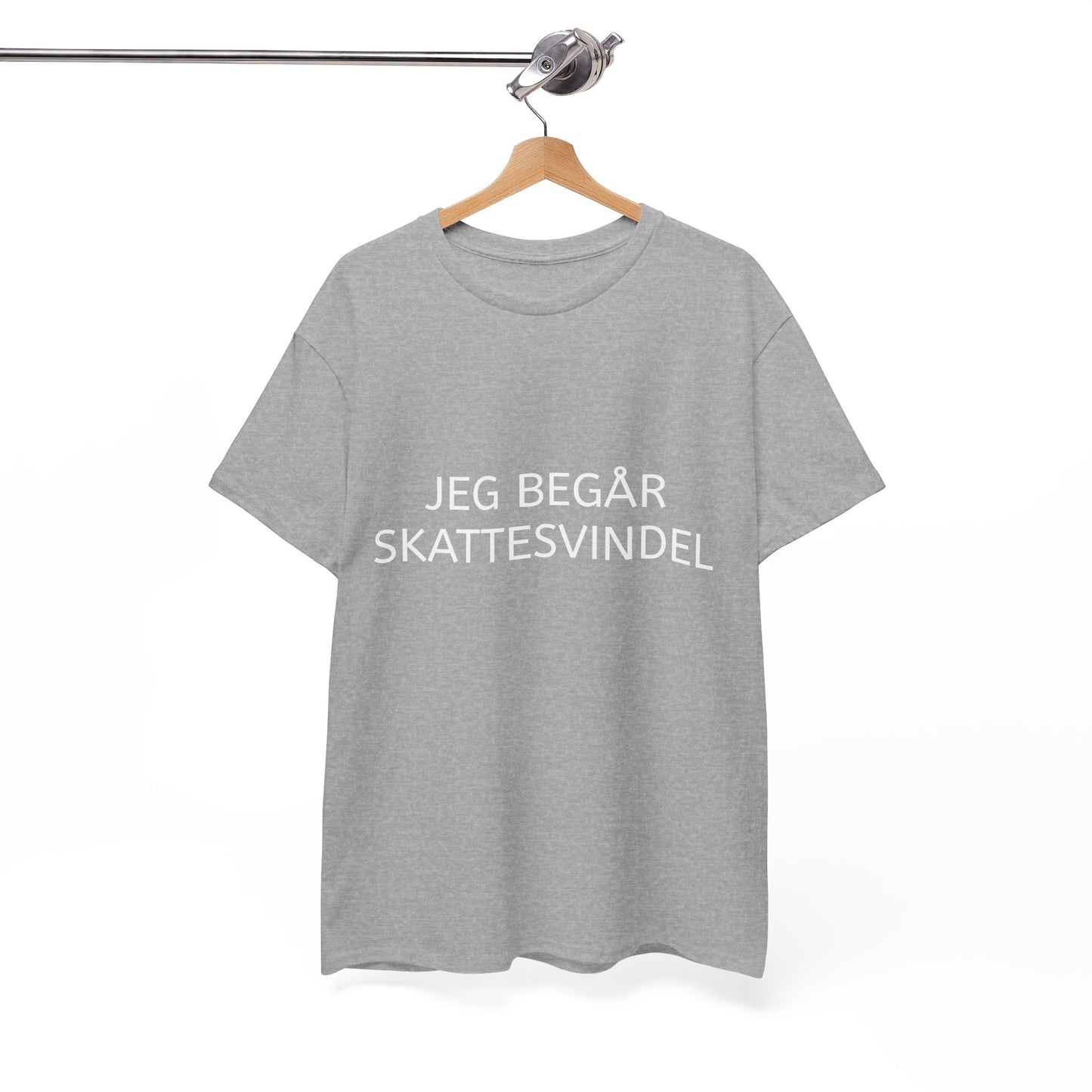 T-Shirt - "Jeg begår skattesvindel"