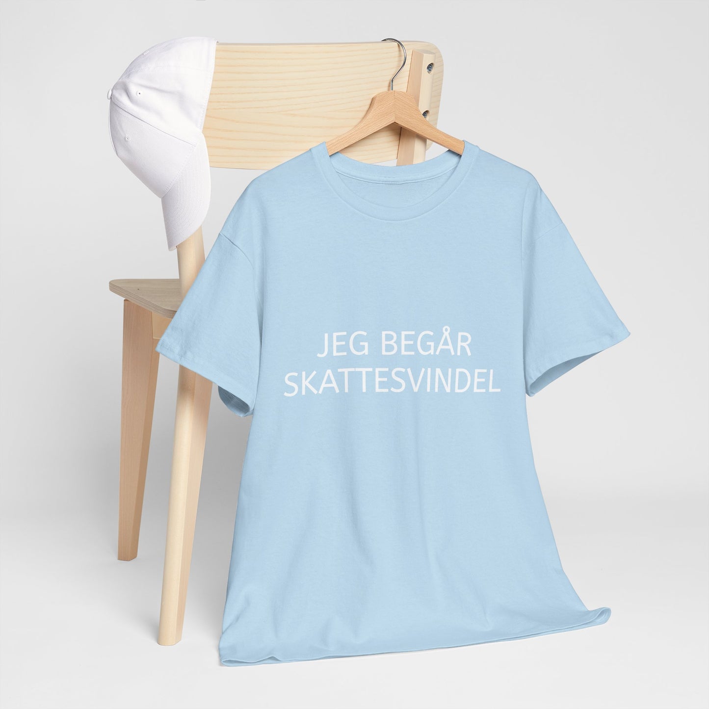 T-Shirt - "Jeg begår skattesvindel"