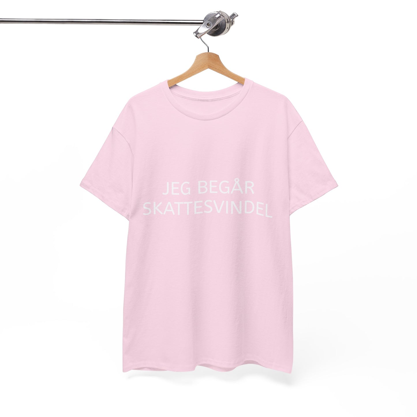 T-Shirt - "Jeg begår skattesvindel"